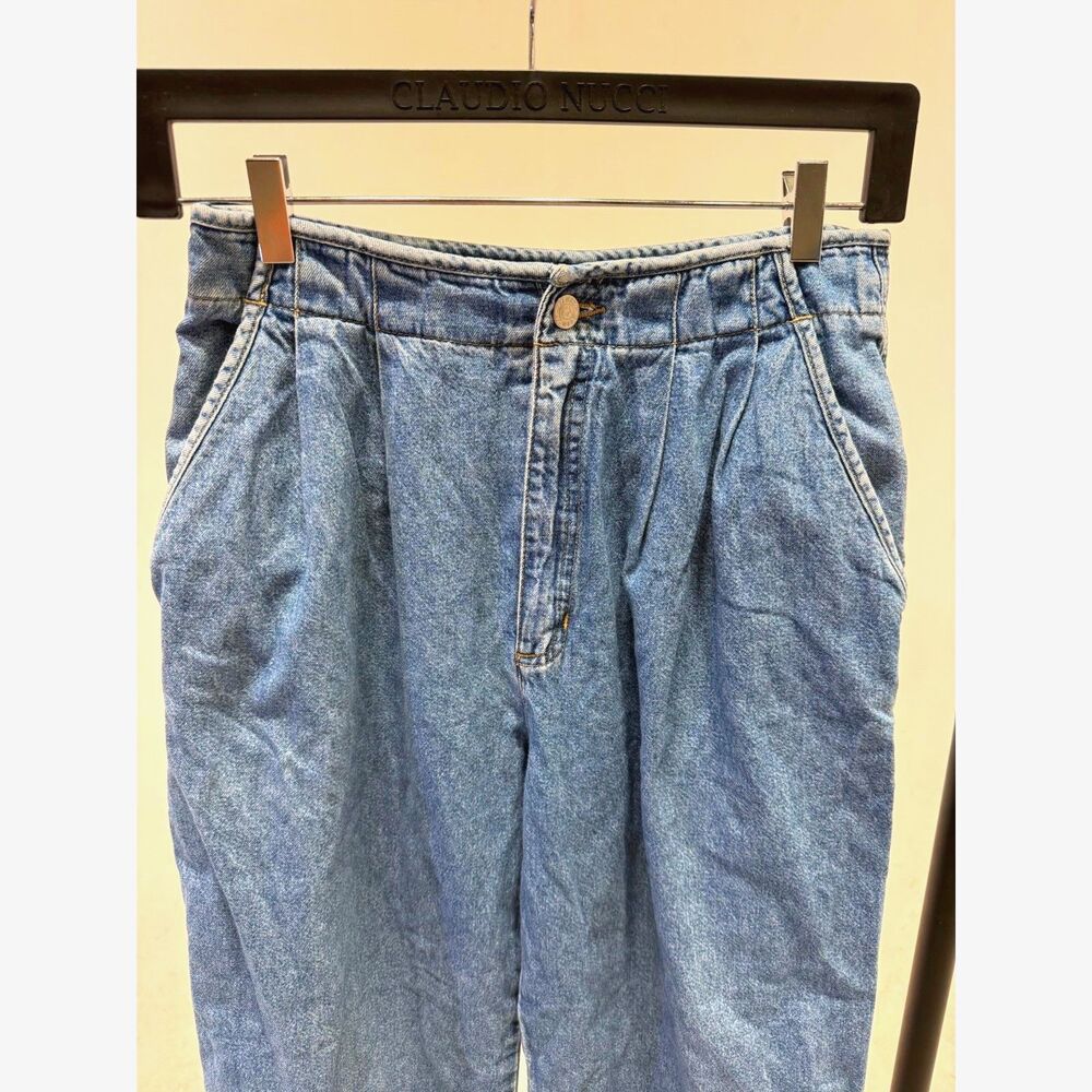 Liz Wear vintage pleated cropped medium wash deck pant - Picture 3 of 5